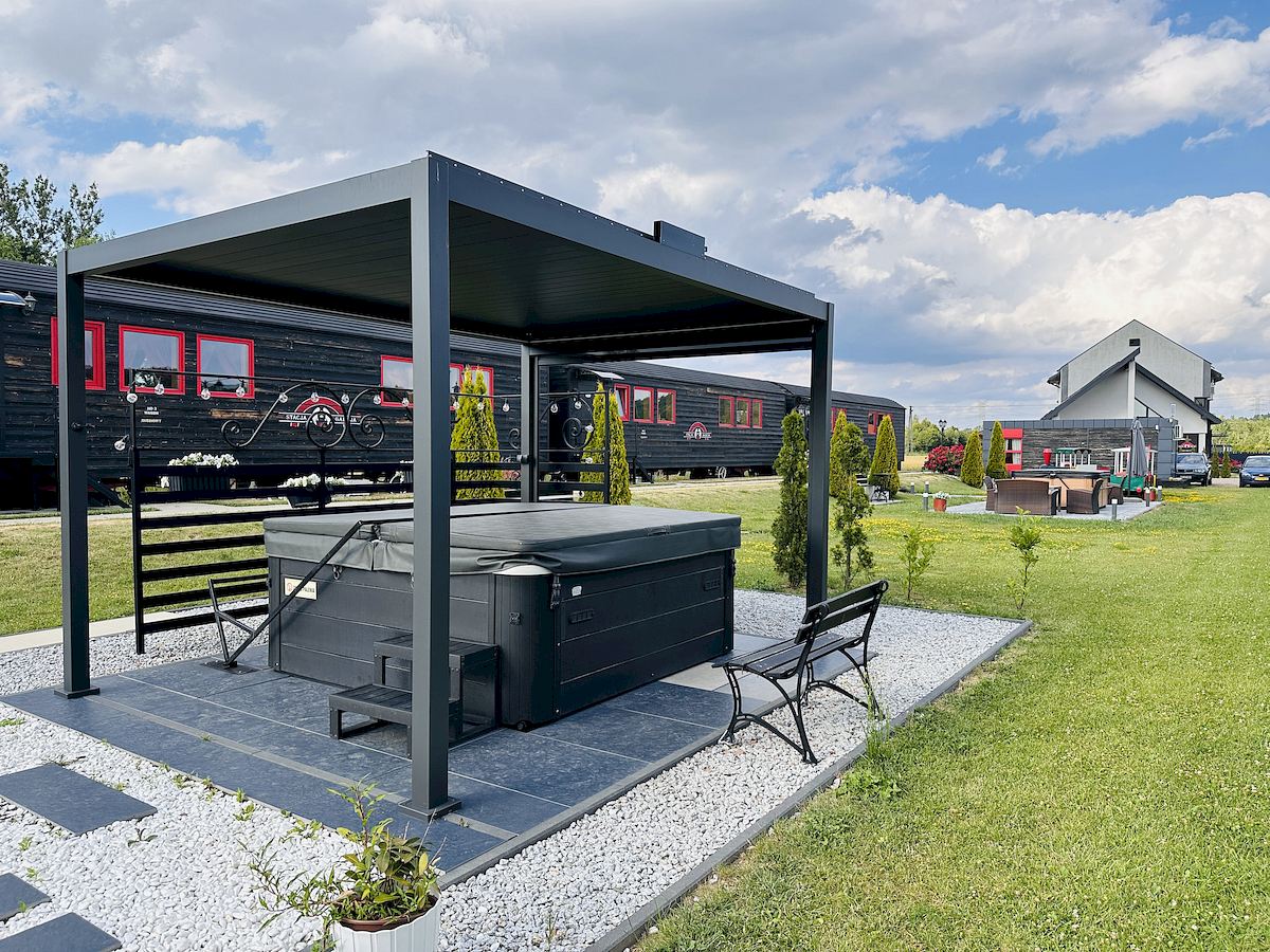 Pergola bioklimatyczna 3x5 m — Świat Wanien SPA